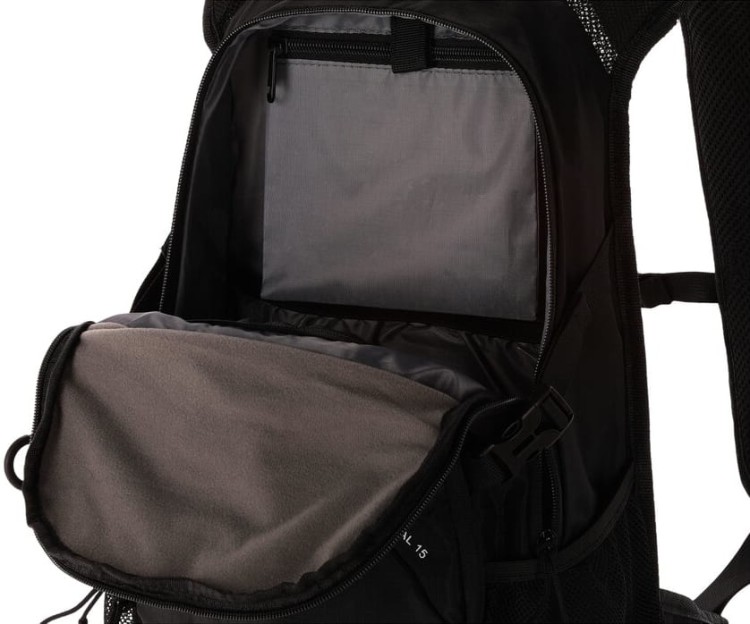 T4CTO000050-PLECAK-TOTAL-15L-BLACK-17.jpg