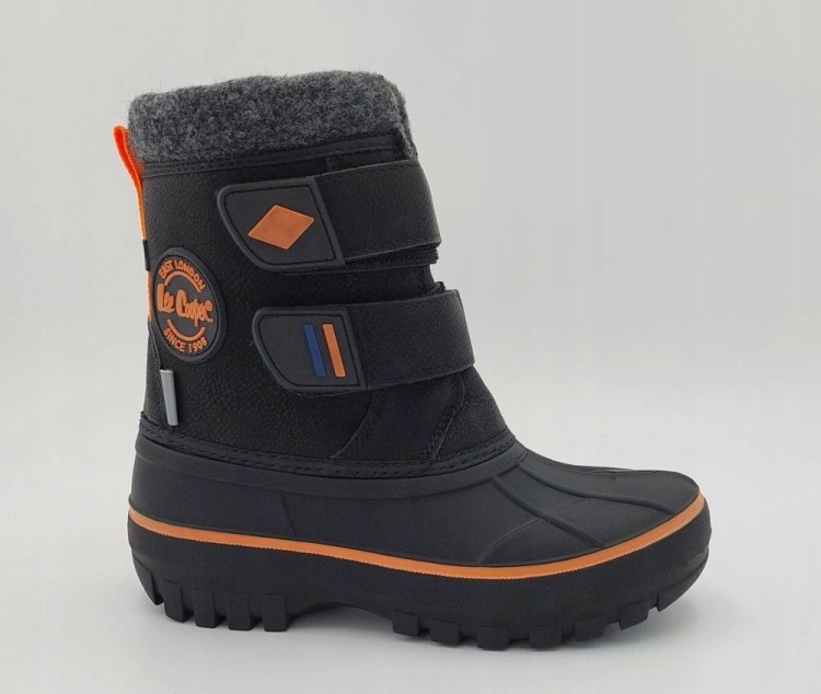 Dziecięce śniegowce Lee Cooper LCJ-24-44-2865K czarny