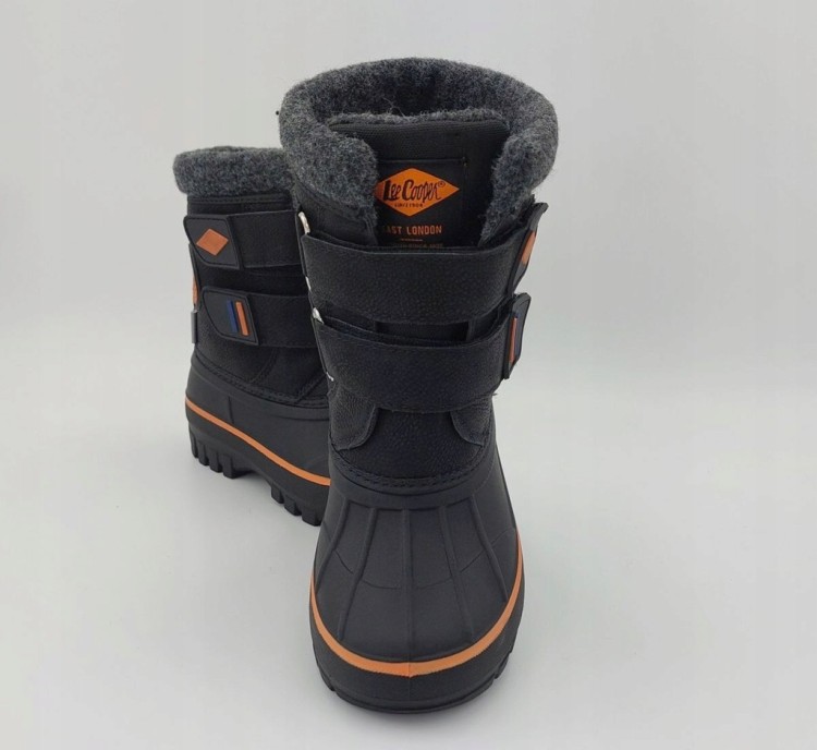 Dziecięce śniegowce Lee Cooper LCJ-24-44-2865K czarny