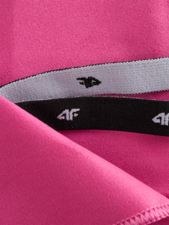 Ręcznik szybkoschnący z mikrofibry 65x90cm 4F TOWU074 54S różowy