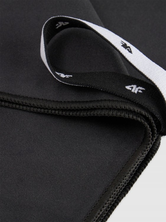 Ręcznik szybkoschnący z mikrofibry 65x90cm 4F TOWU074 20S czarny