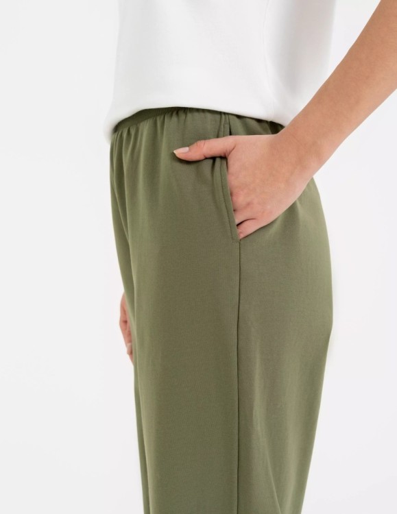 Damskie spodnie dresowe Moraj OSD2500-008 khaki