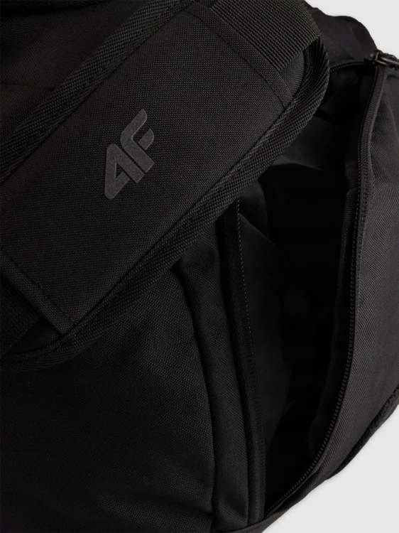 Torba podróżna sportowa 4F TBAU106 20S czarny 30L
